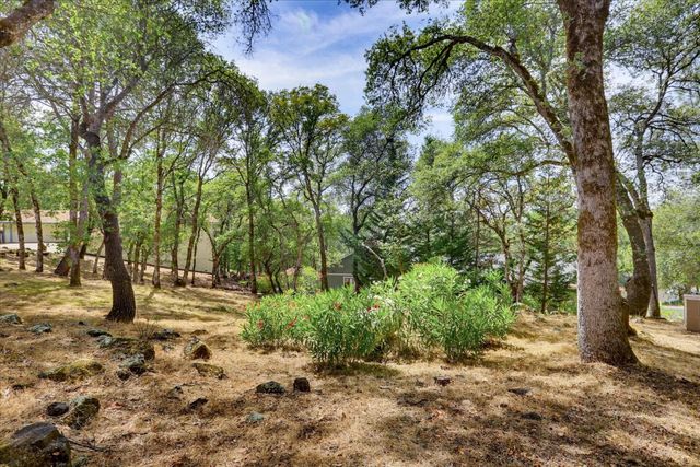 17575 Chaparral Dr, Penn Valley, CA 95946