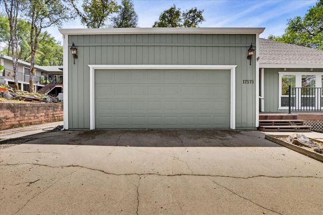 17575 Chaparral Dr, Penn Valley, CA 95946