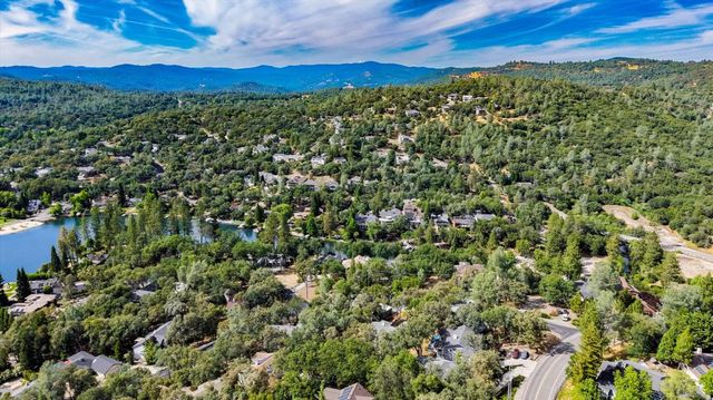 17575 Chaparral Dr, Penn Valley, CA 95946