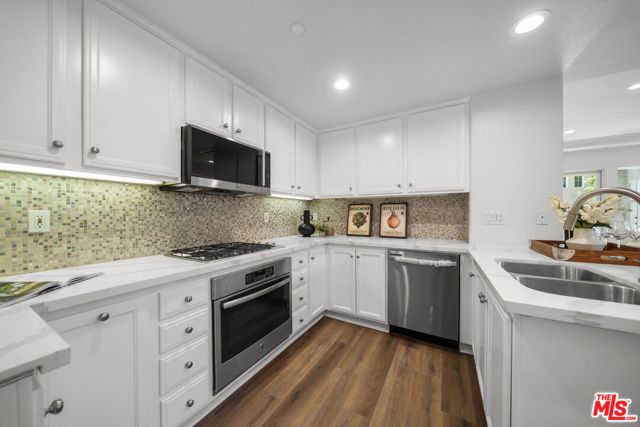 270 Lockford, Irvine, CA 92602