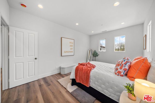 270 Lockford, Irvine, CA 92602