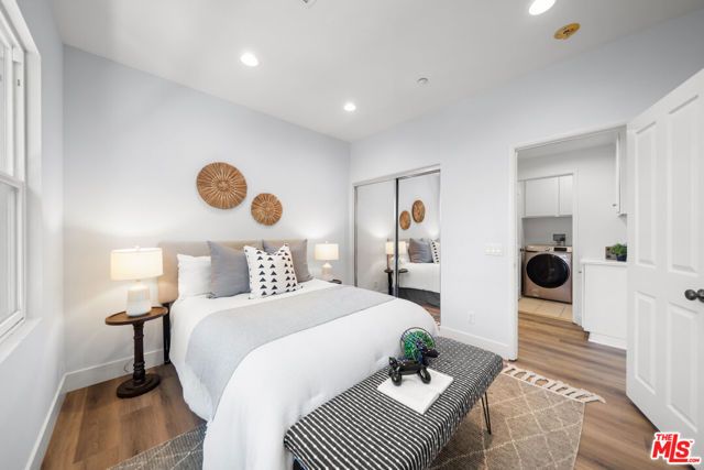 270 Lockford, Irvine, CA 92602