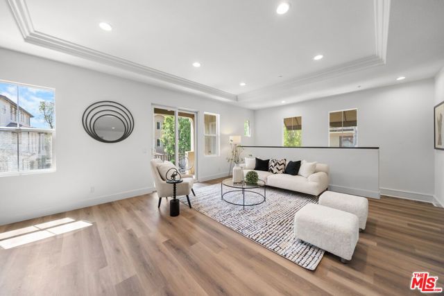 270 Lockford, Irvine, CA 92602