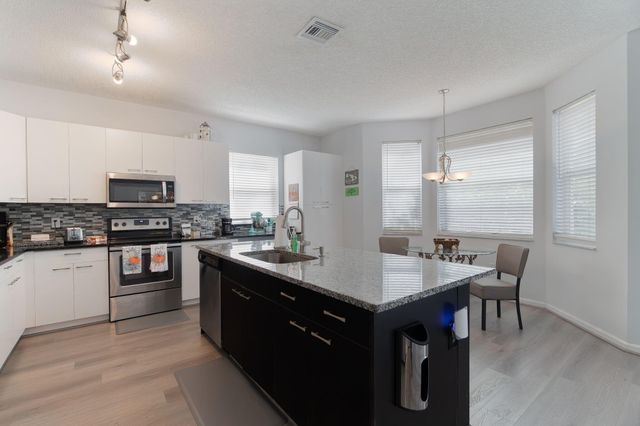 9912 Woodworth Court, Wellington, FL 33414
