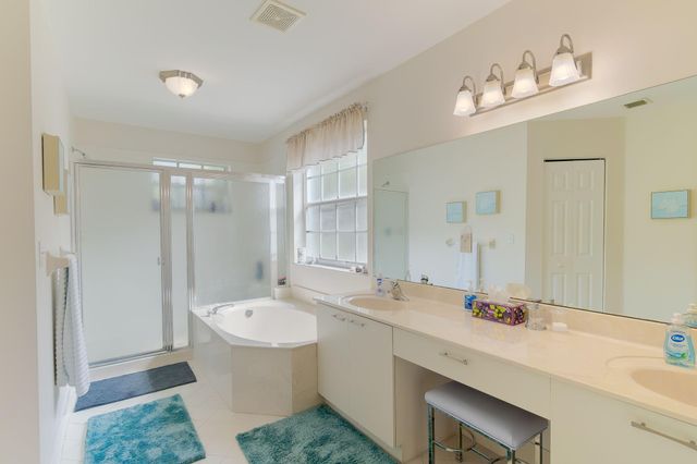 9912 Woodworth Court, Wellington, FL 33414