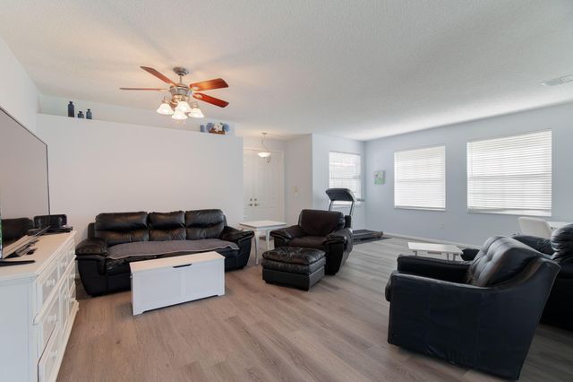 9912 Woodworth Court, Wellington, FL 33414