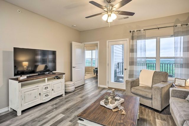 3107 S Vineyards Terrace Unit 5, Branson, MO 65616