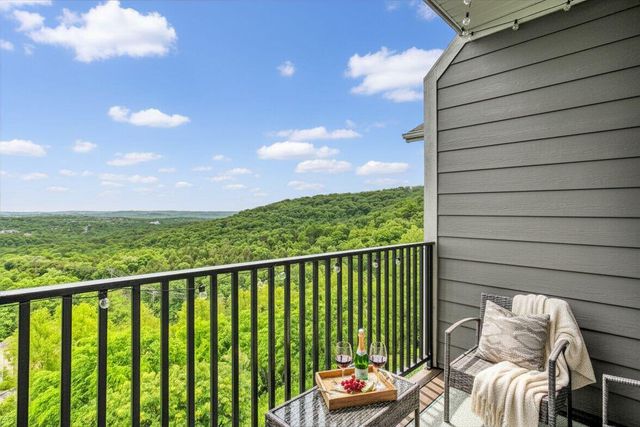 3107 S Vineyards Terrace Unit 5, Branson, MO 65616
