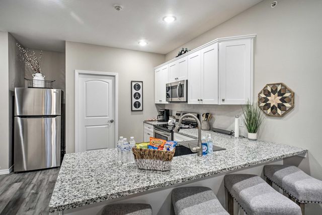 3107 S Vineyards Terrace Unit 5, Branson, MO 65616