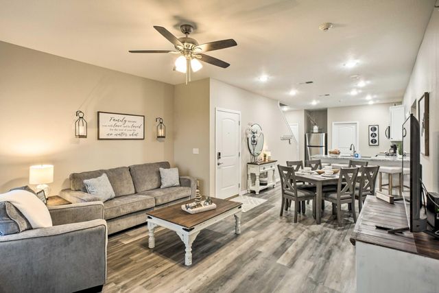 3107 S Vineyards Terrace Unit 5, Branson, MO 65616