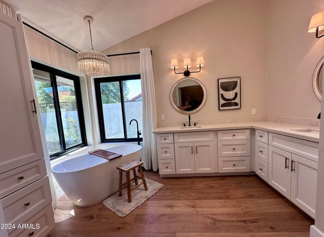 7627 E TURQUOISE Avenue, Scottsdale, AZ 85258