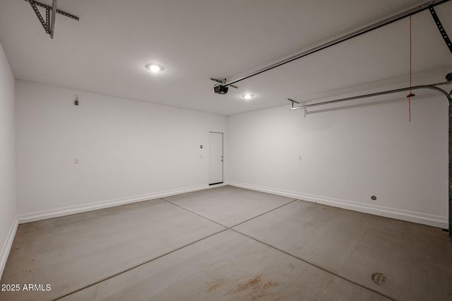 9540 W PINCHOT Avenue, Phoenix, AZ 85037