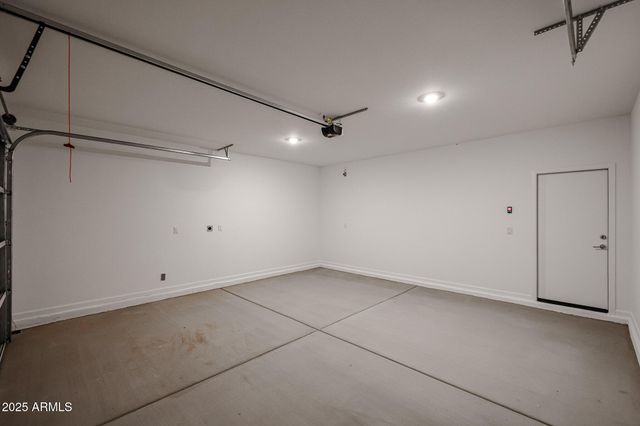 9540 W PINCHOT Avenue, Phoenix, AZ 85037