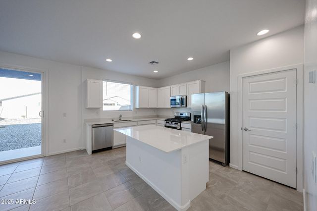 9540 W PINCHOT Avenue, Phoenix, AZ 85037