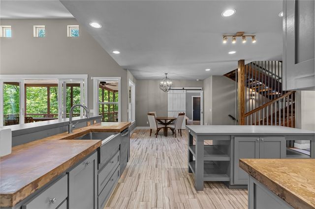 13164 Stoneridge Road, Bentonville, AR 72712