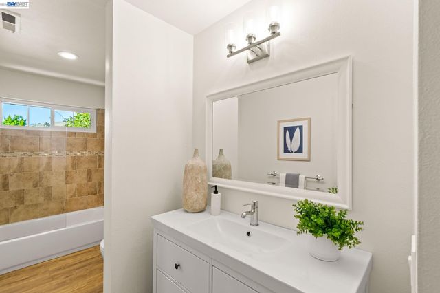 36405 Sereno Cmn, Fremont, CA 94536