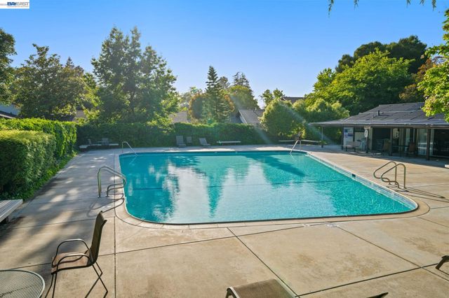 36405 Sereno Cmn, Fremont, CA 94536