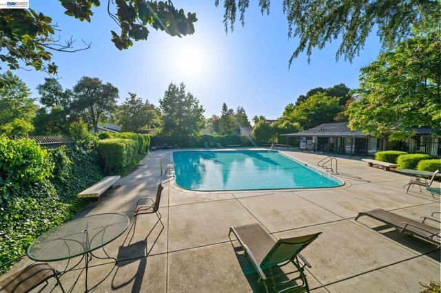 36405 Sereno Cmn, Fremont, CA 94536