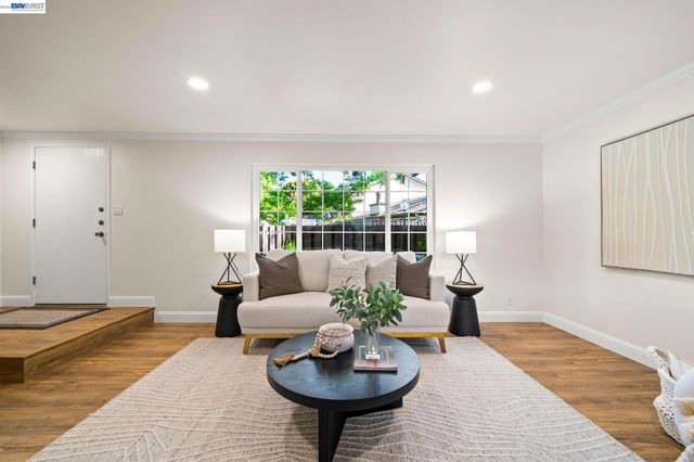 36405 Sereno Cmn, Fremont, CA 94536
