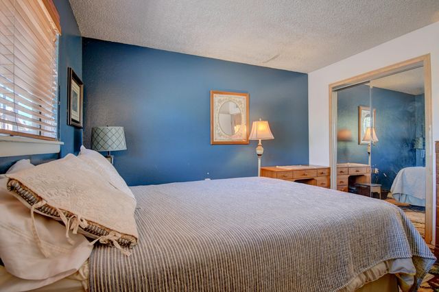 1513 Aragon Road SW, Albuquerque, NM 87105