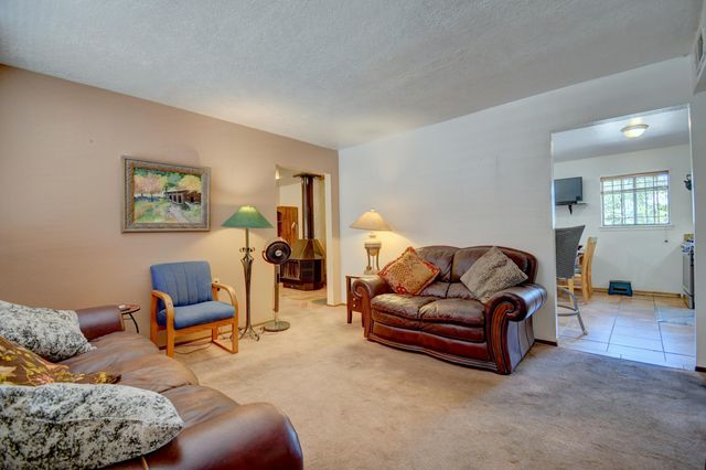 1513 Aragon Road SW, Albuquerque, NM 87105