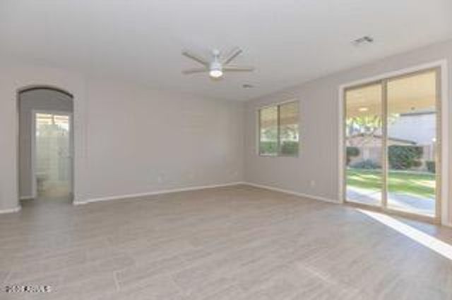 9207 W BENT TREE Drive, Peoria, AZ 85383