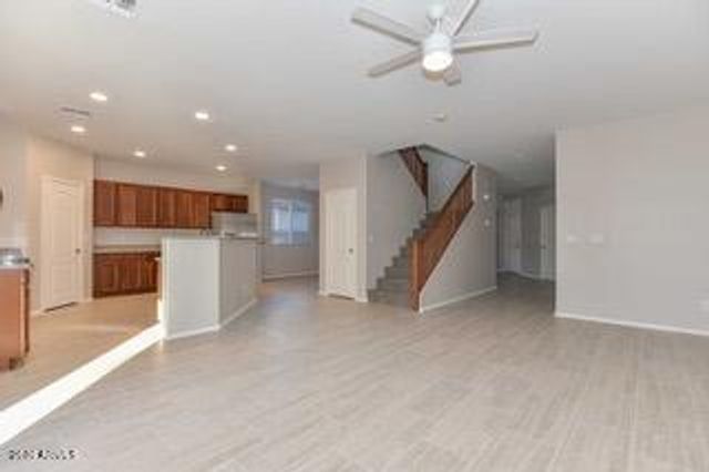 9207 W BENT TREE Drive, Peoria, AZ 85383