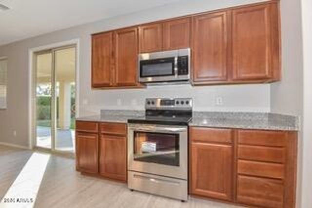 9207 W BENT TREE Drive, Peoria, AZ 85383