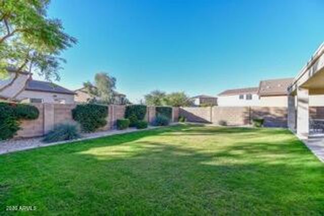 9207 W BENT TREE Drive, Peoria, AZ 85383