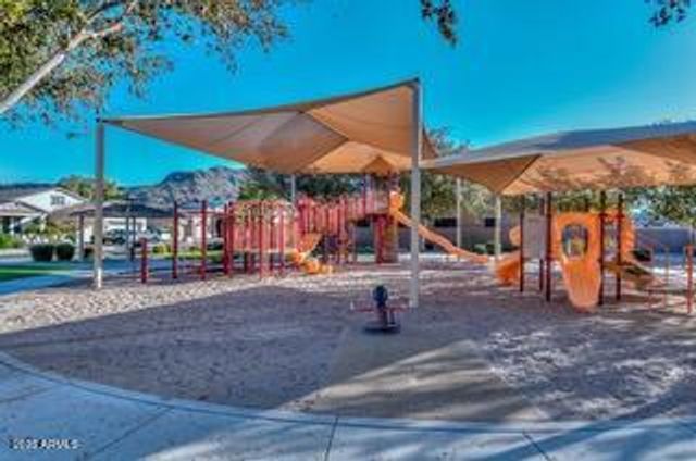 9207 W BENT TREE Drive, Peoria, AZ 85383
