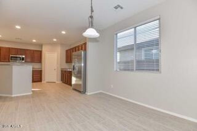 9207 W BENT TREE Drive, Peoria, AZ 85383