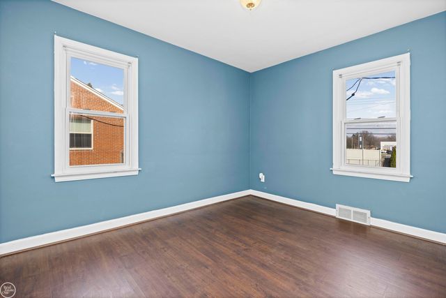 46514 Wright Avenue, Shelby Twp, MI 48317