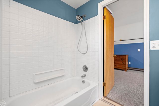 46514 Wright Avenue, Shelby Twp, MI 48317