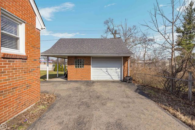 46514 Wright Avenue, Shelby Twp, MI 48317