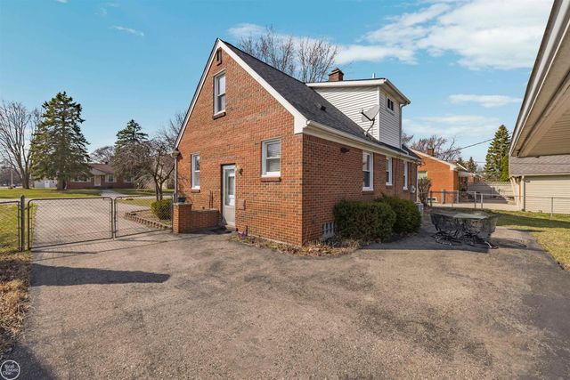 46514 Wright Avenue, Shelby Twp, MI 48317