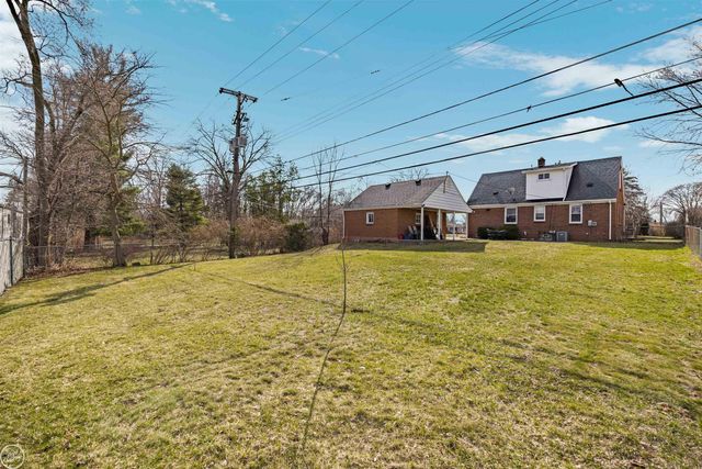 46514 Wright Avenue, Shelby Twp, MI 48317