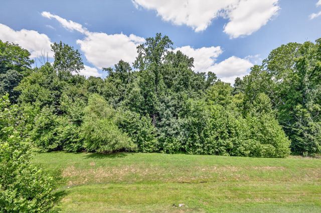 2020 Hedgelawn Dr, Lebanon, TN 37090