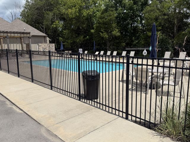 2020 Hedgelawn Dr, Lebanon, TN 37090
