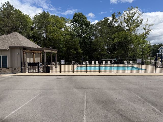 2020 Hedgelawn Dr, Lebanon, TN 37090