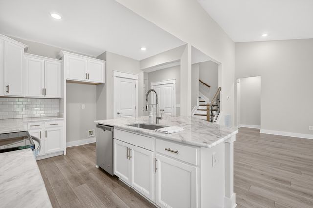 2020 Hedgelawn Dr, Lebanon, TN 37090