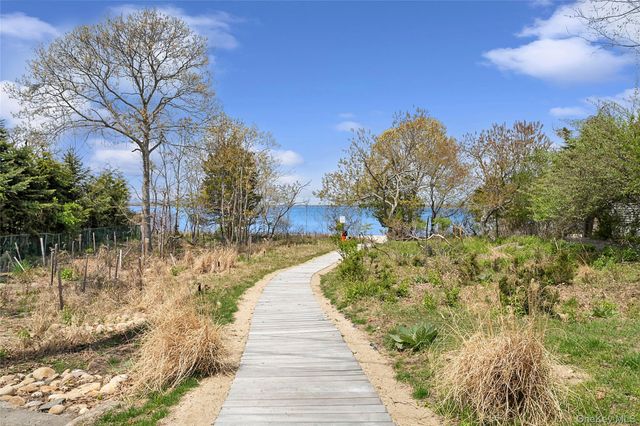 12 Lincoln Street, Sag Harbor, NY 11963