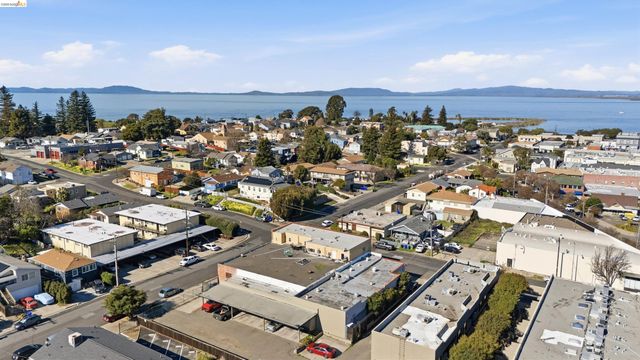 511 3Rd St, Rodeo, CA 94572