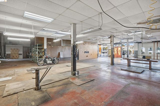 511 3Rd St, Rodeo, CA 94572