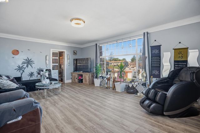 511 3Rd St, Rodeo, CA 94572