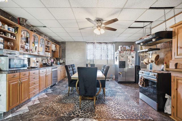 511 3Rd St, Rodeo, CA 94572