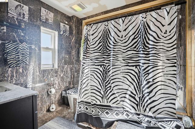 511 3Rd St, Rodeo, CA 94572