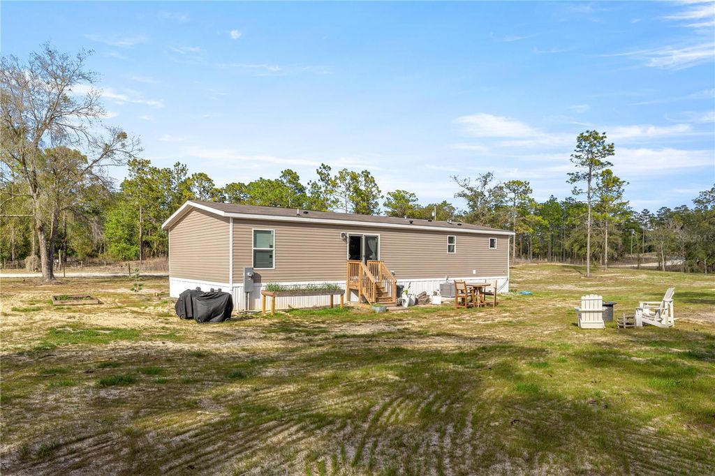 Image 27 of property listing at 14440 SE 21ST PLACE, Morriston, FL 32668