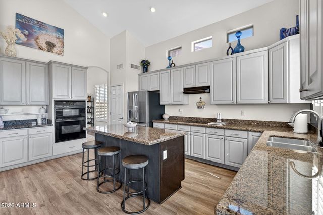 9661 E Greenway Street, Mesa, AZ 85207