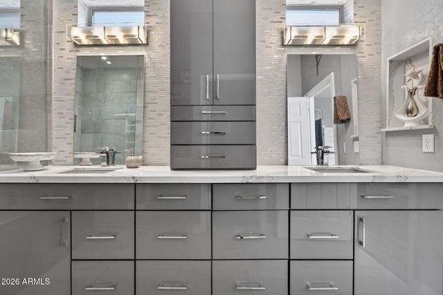 9661 E Greenway Street, Mesa, AZ 85207