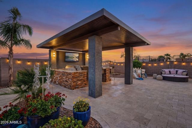 9661 E Greenway Street, Mesa, AZ 85207